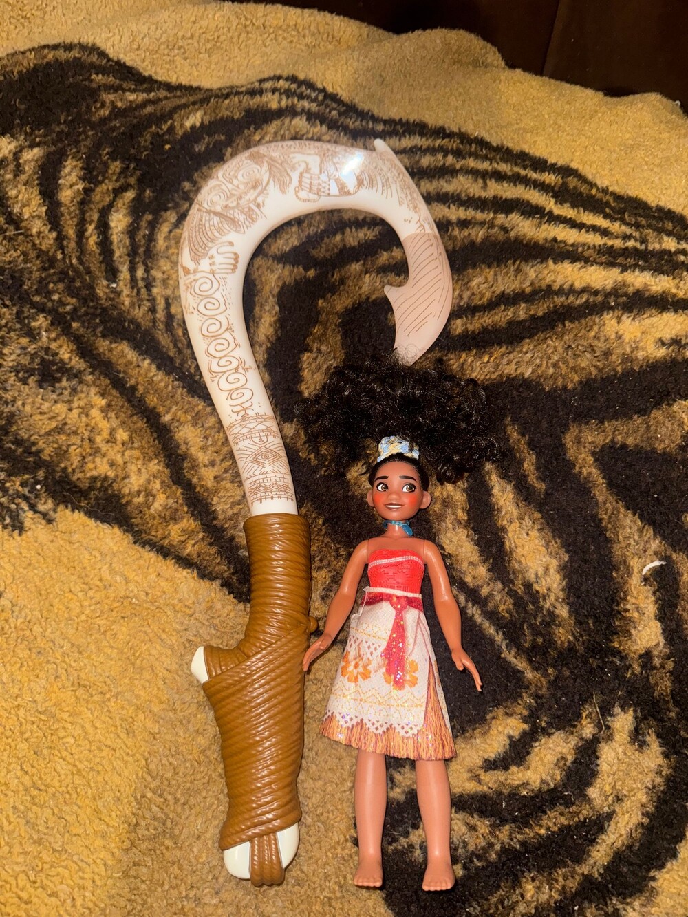 Disney Moana Doll with Curly Hair and Large Maui magical light up fishhook
